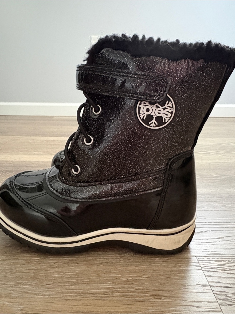 Sorel Black Glossy Kids Rain & Snow Boots with Faux Fur Trim - Picture 3 of 3